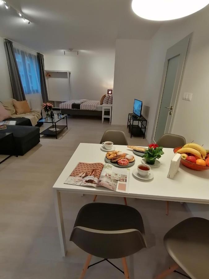 Prima Family Apartments Прага Экстерьер фото