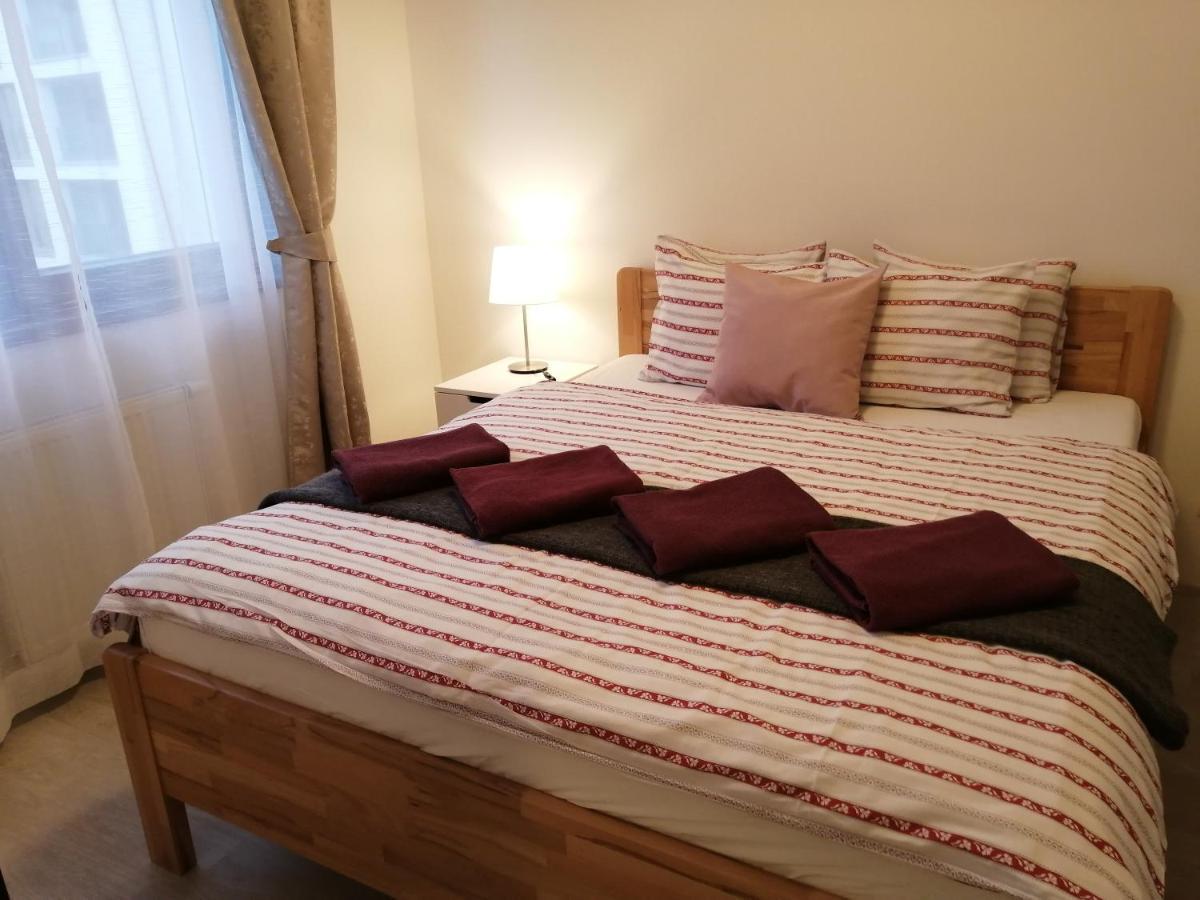 Prima Family Apartments Прага Экстерьер фото