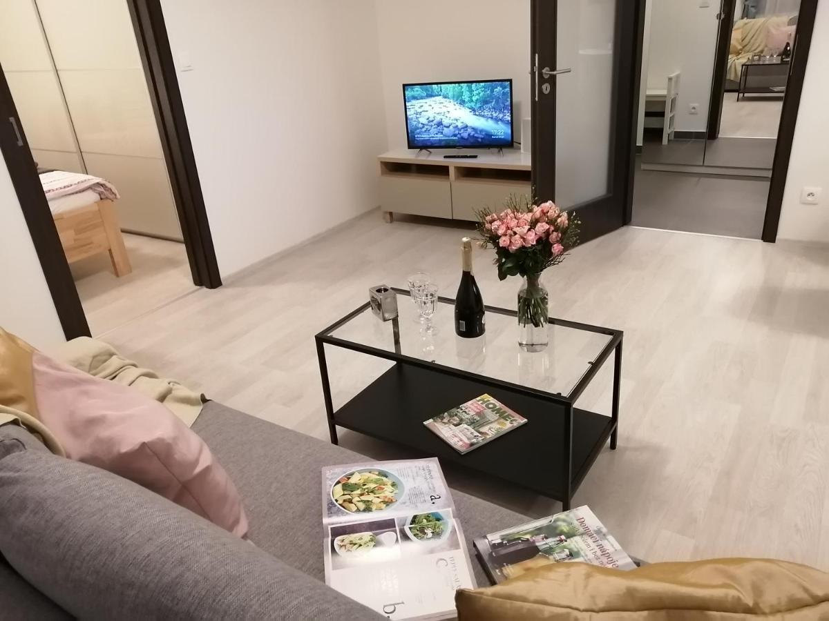 Prima Family Apartments Прага Экстерьер фото